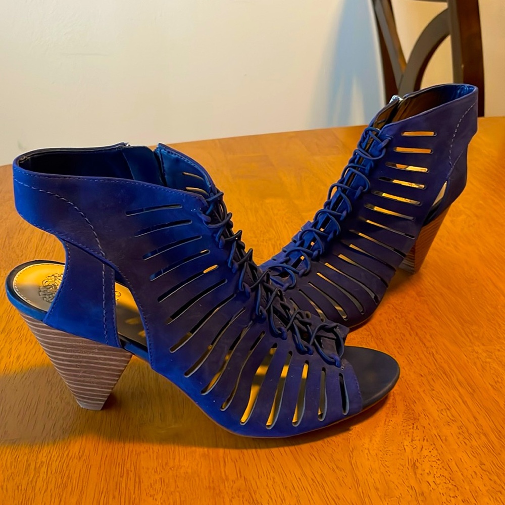 Vince Camaro women’s pumps